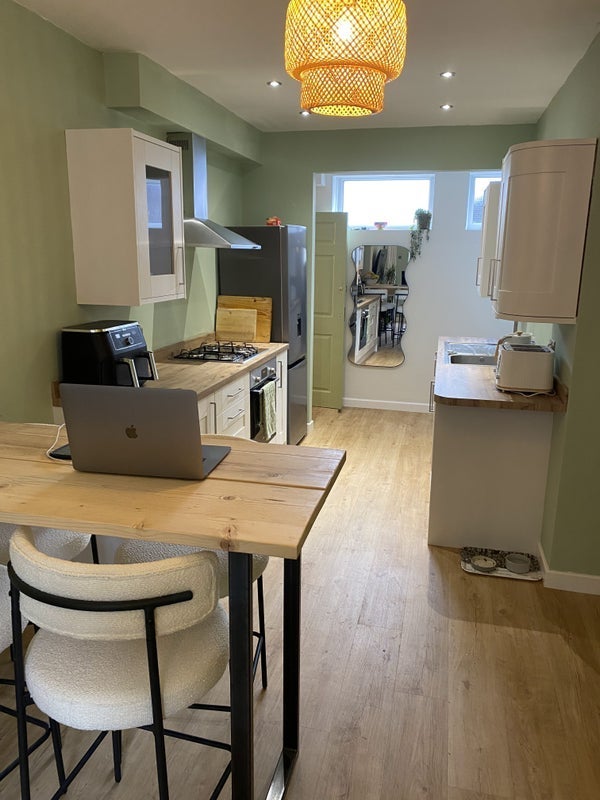 Room Albert Grove South in Bristol