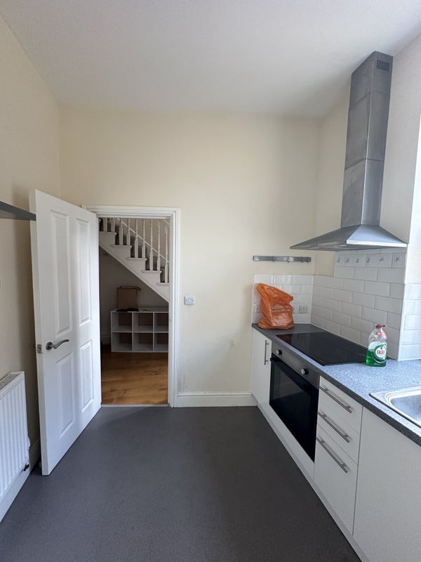 Room Molesworth Street in Greater London