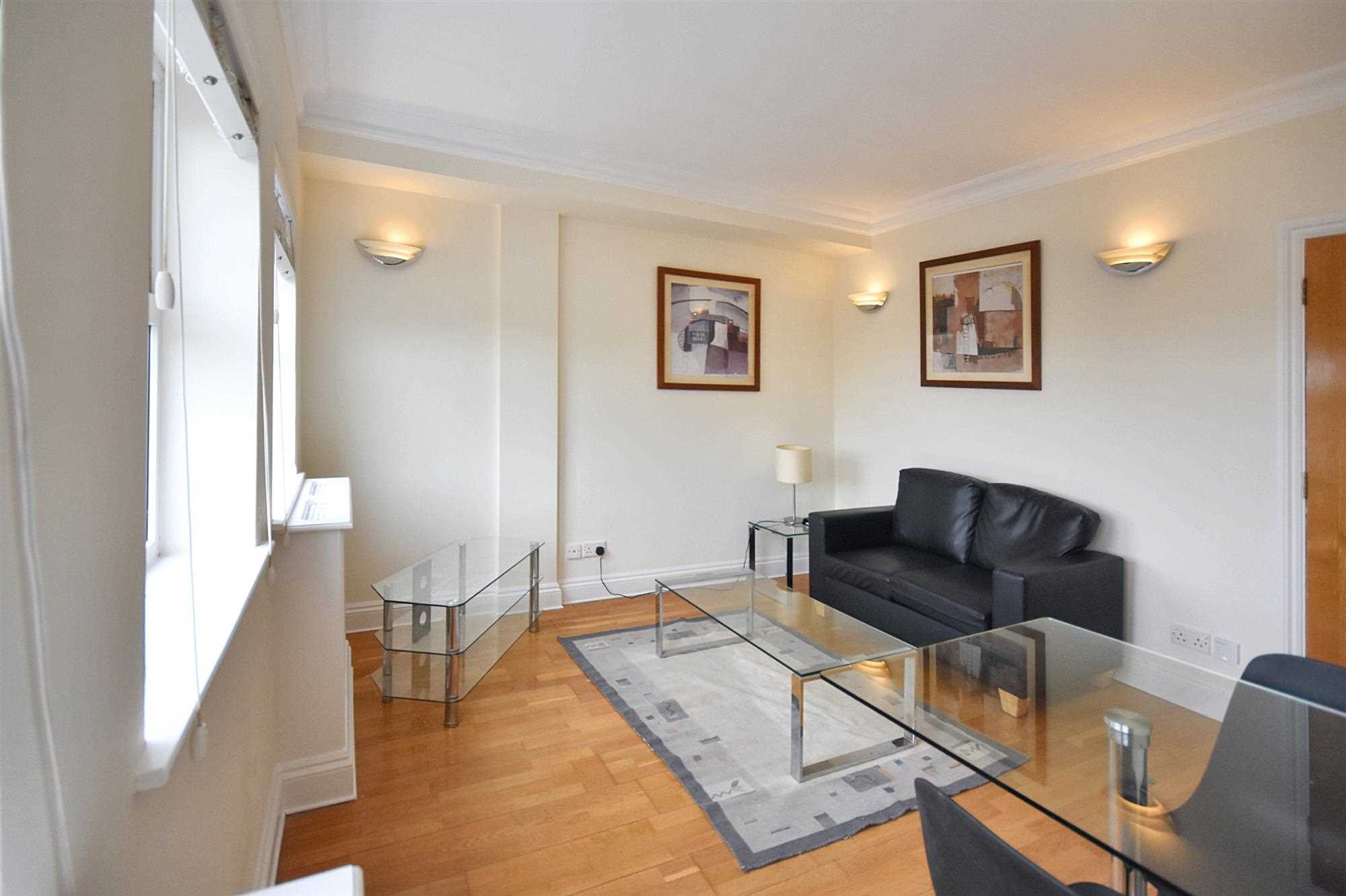 Flat Windmill Passage in Greater London