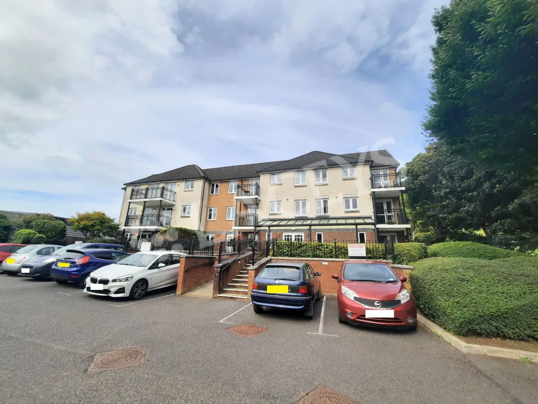 Flat Sherborne Road in Yeovil