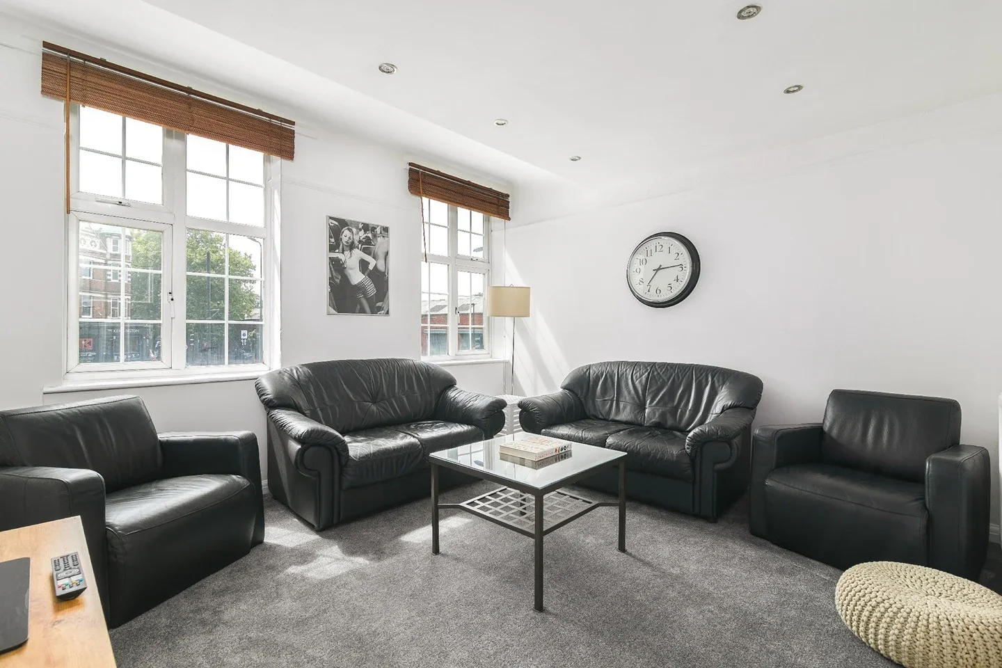 Flat Bolton Crescent in Greater London