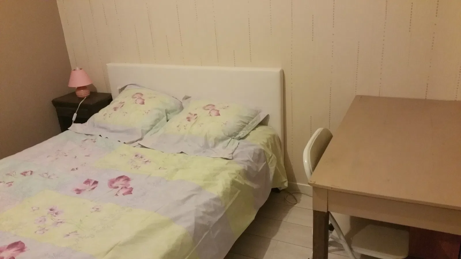 Chambre Rue Édith Piaf à Tourville-la-Rivière