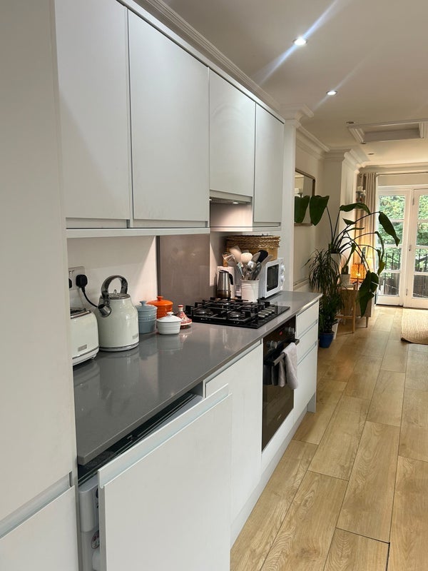 Room Murray Road in Greater London