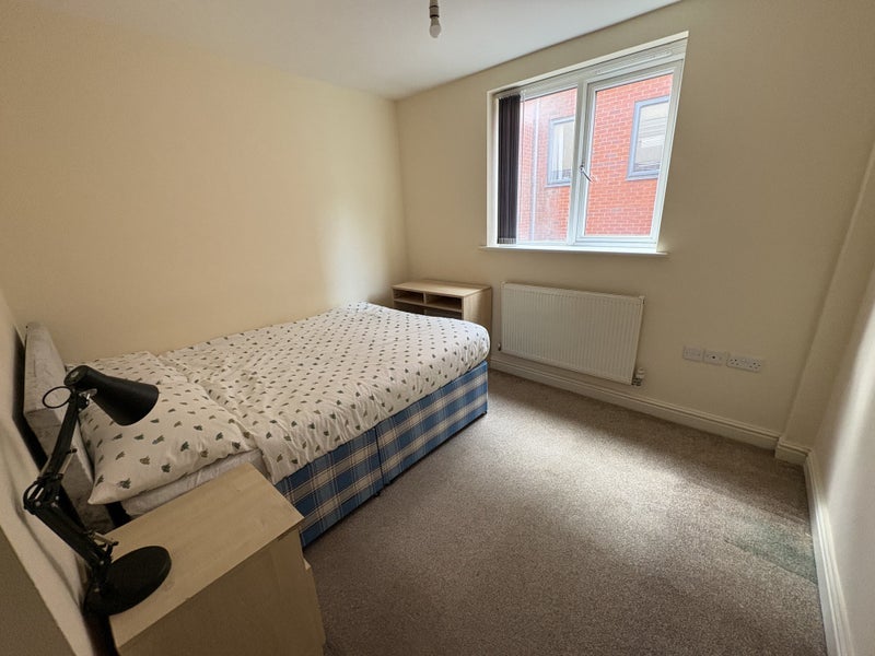 Room Upper Chorlton Road in Manchester