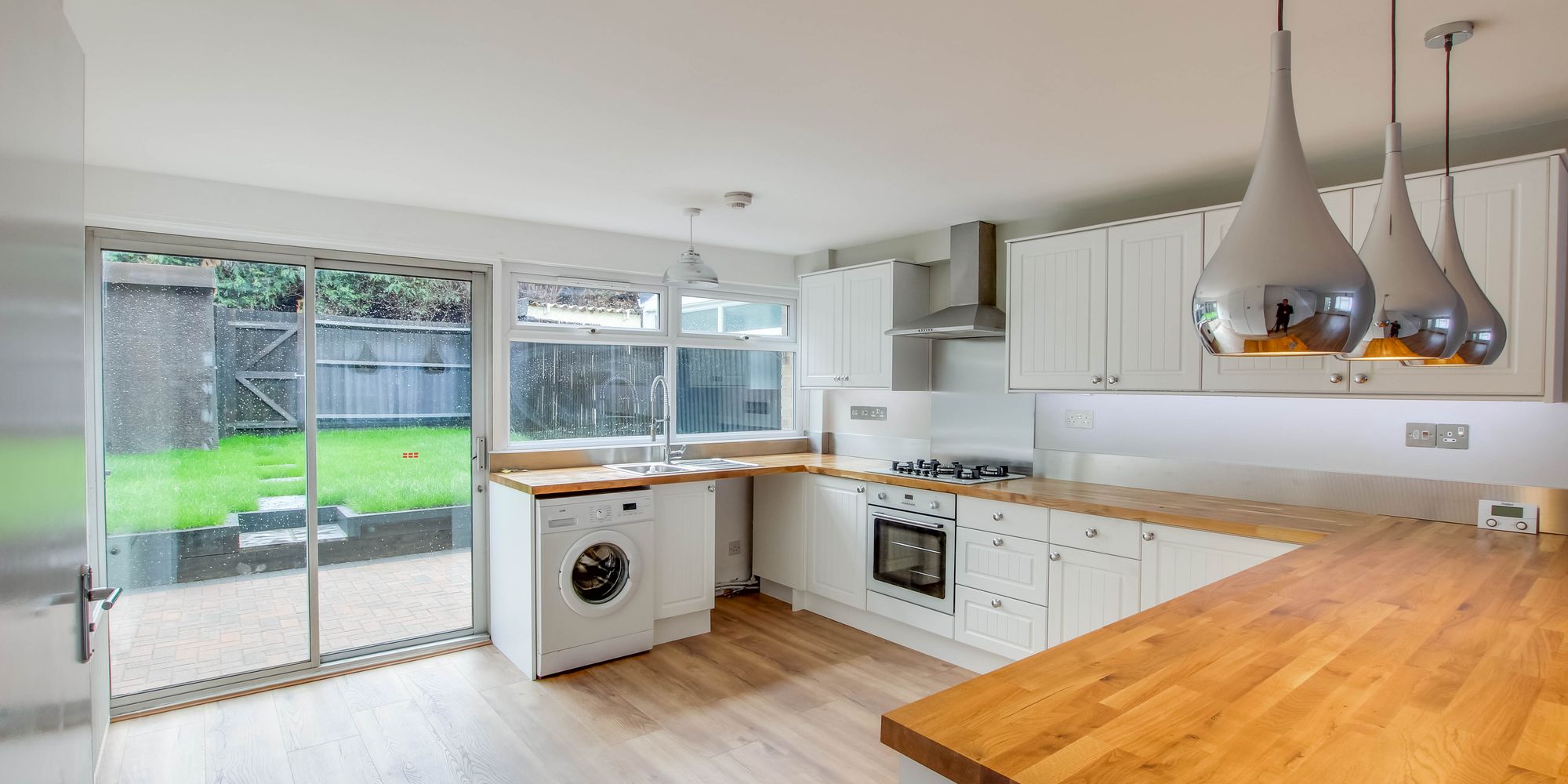 House Dunsfold Close in Crawley