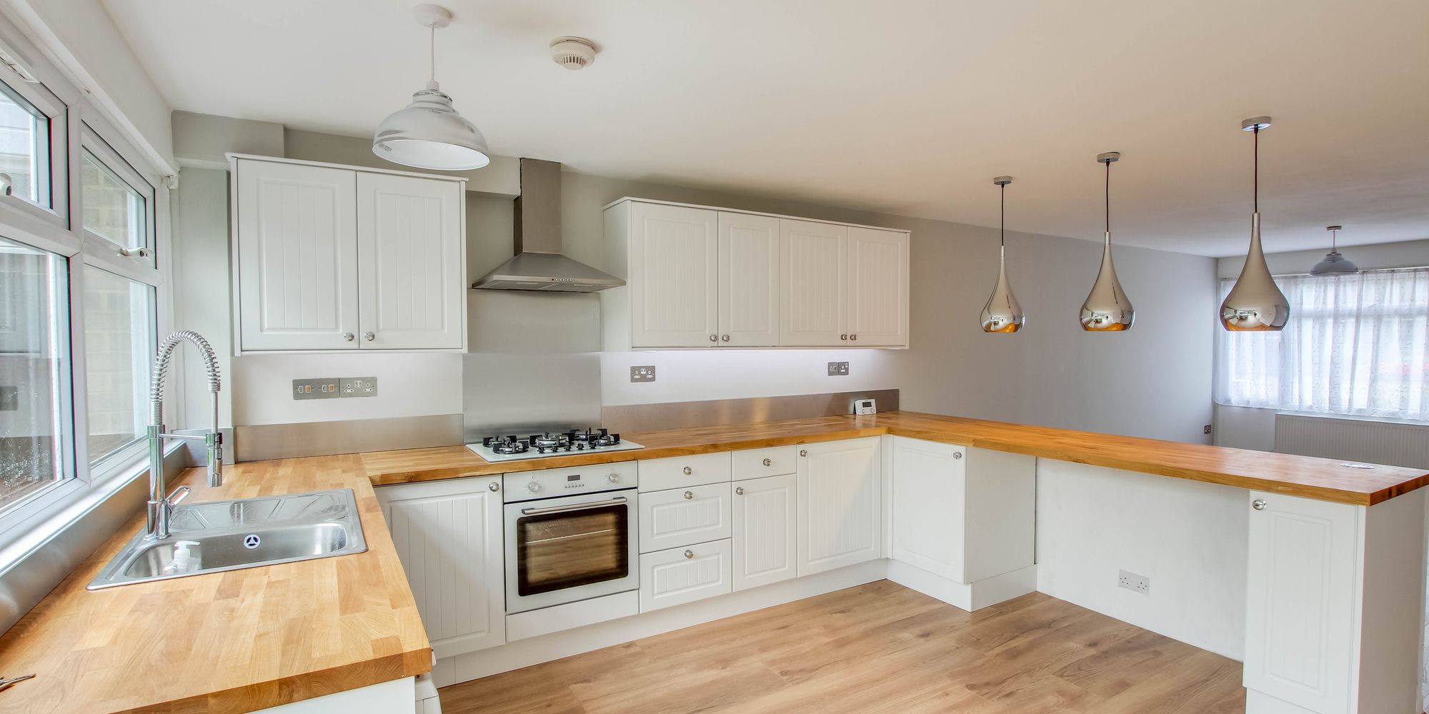 House Dunsfold Close in Crawley