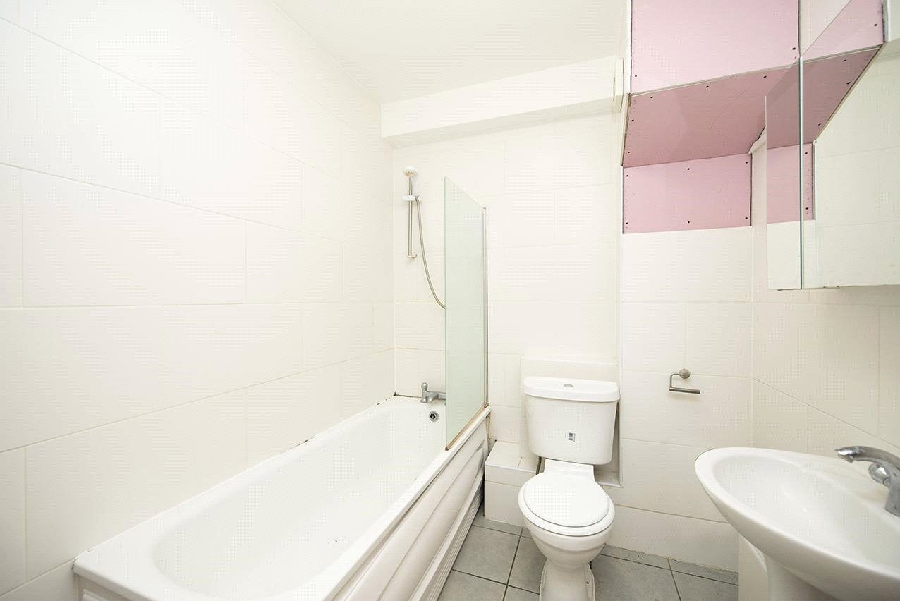 Flat Wolsey Mews in Greater London