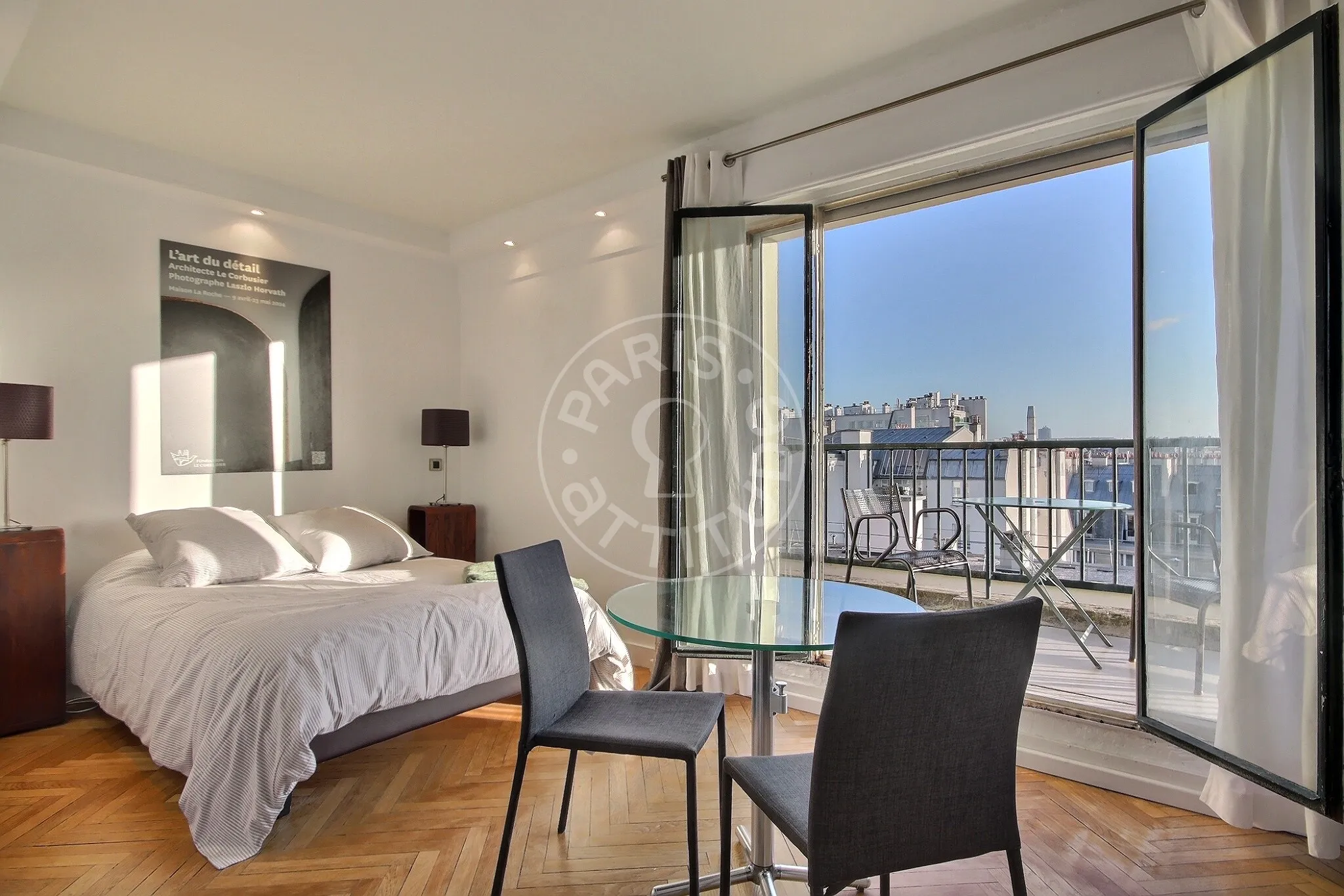 Appartement Rue de l'Université à Paris