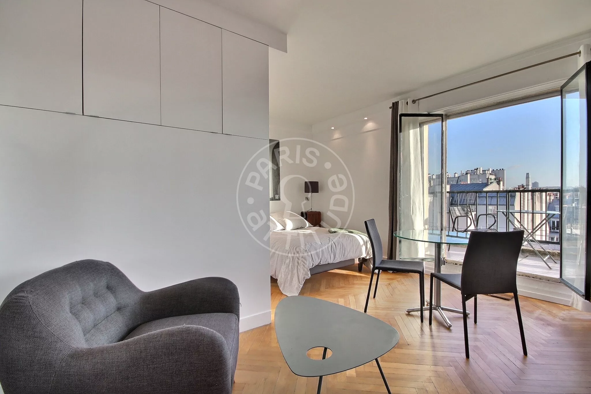 Appartement Rue de l'Université à Paris