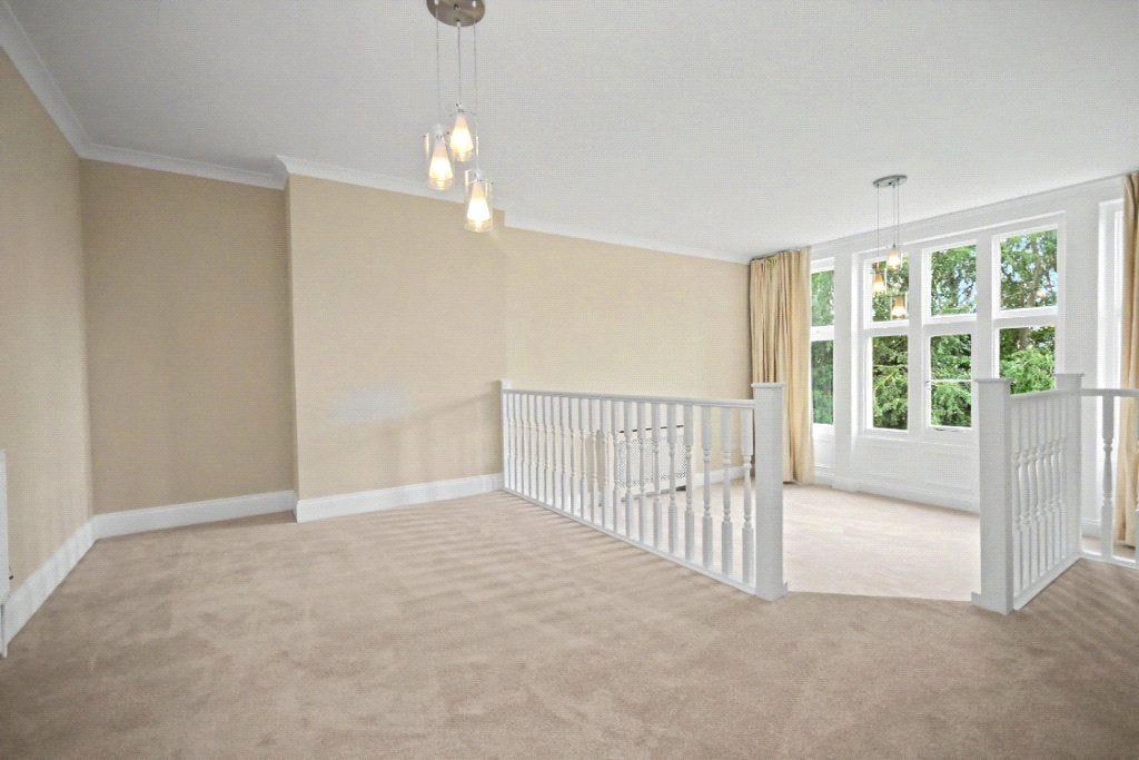 Flat Walton Lane in Wakefield