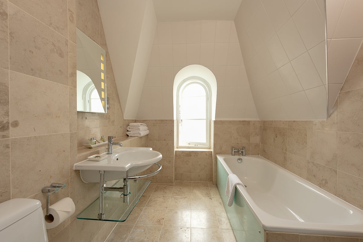 Flat Prince of Wales Terrace in Greater London