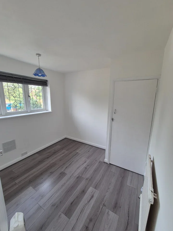 House Meadowbrook Close in Slough