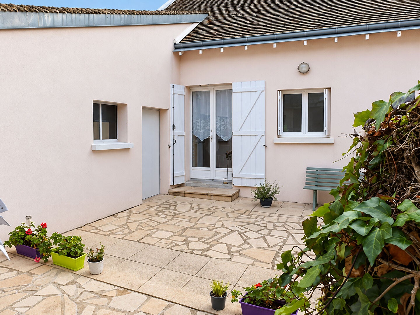 House Route de Montfort in Lombron