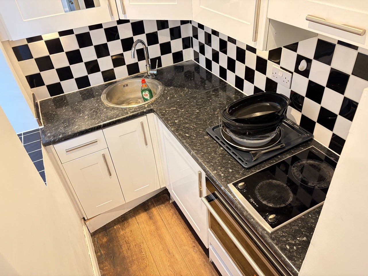 Flat Matheson Road in Greater London