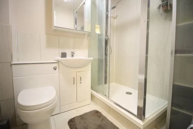 Flat Anna Close in Purfleet-on-Thames
