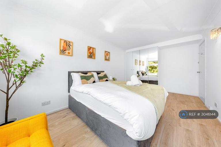 Flat Belle Vue Lane in Hertsmere