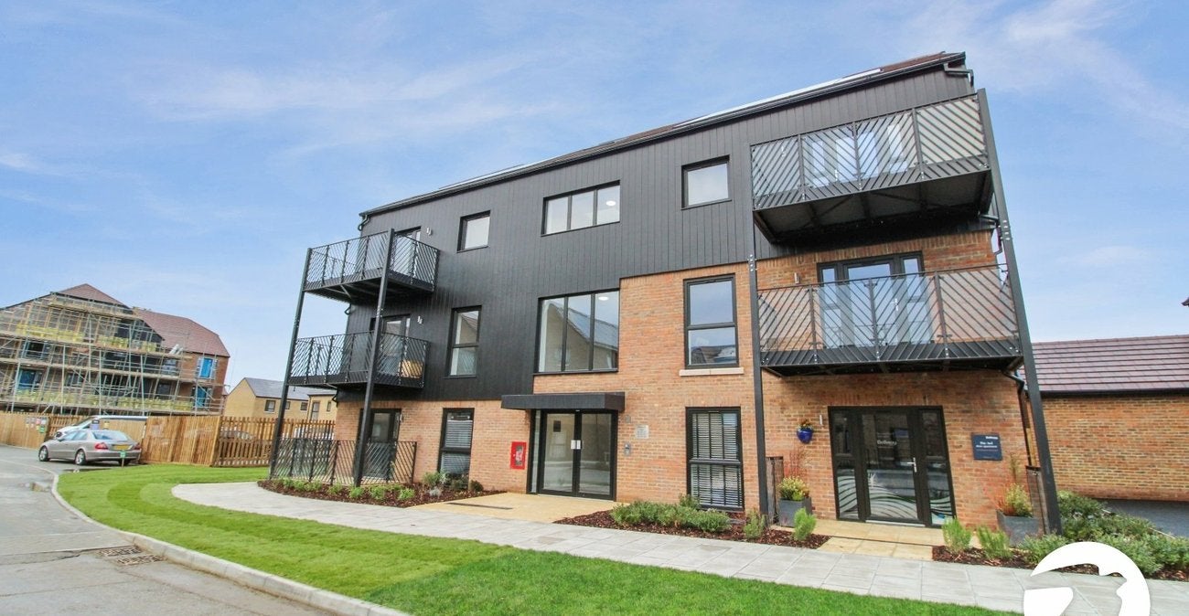 Flat Whitecliff Road in Ebbsfleet Garden City