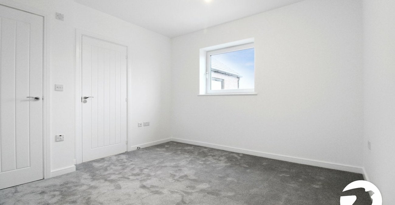 Flat Whitecliff Road in Ebbsfleet Garden City