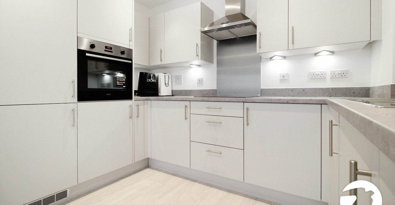 Flat Whitecliff Road in Ebbsfleet Garden City