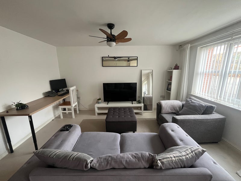 Room Silchester Drive in Manchester
