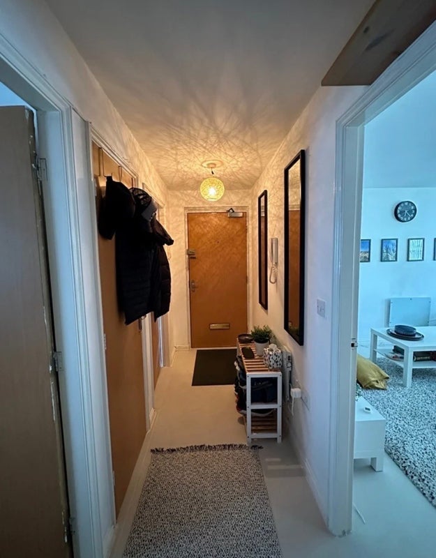 Room Silchester Drive in Manchester