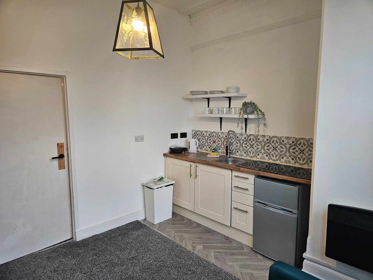 Flat Canham Road in Greater London