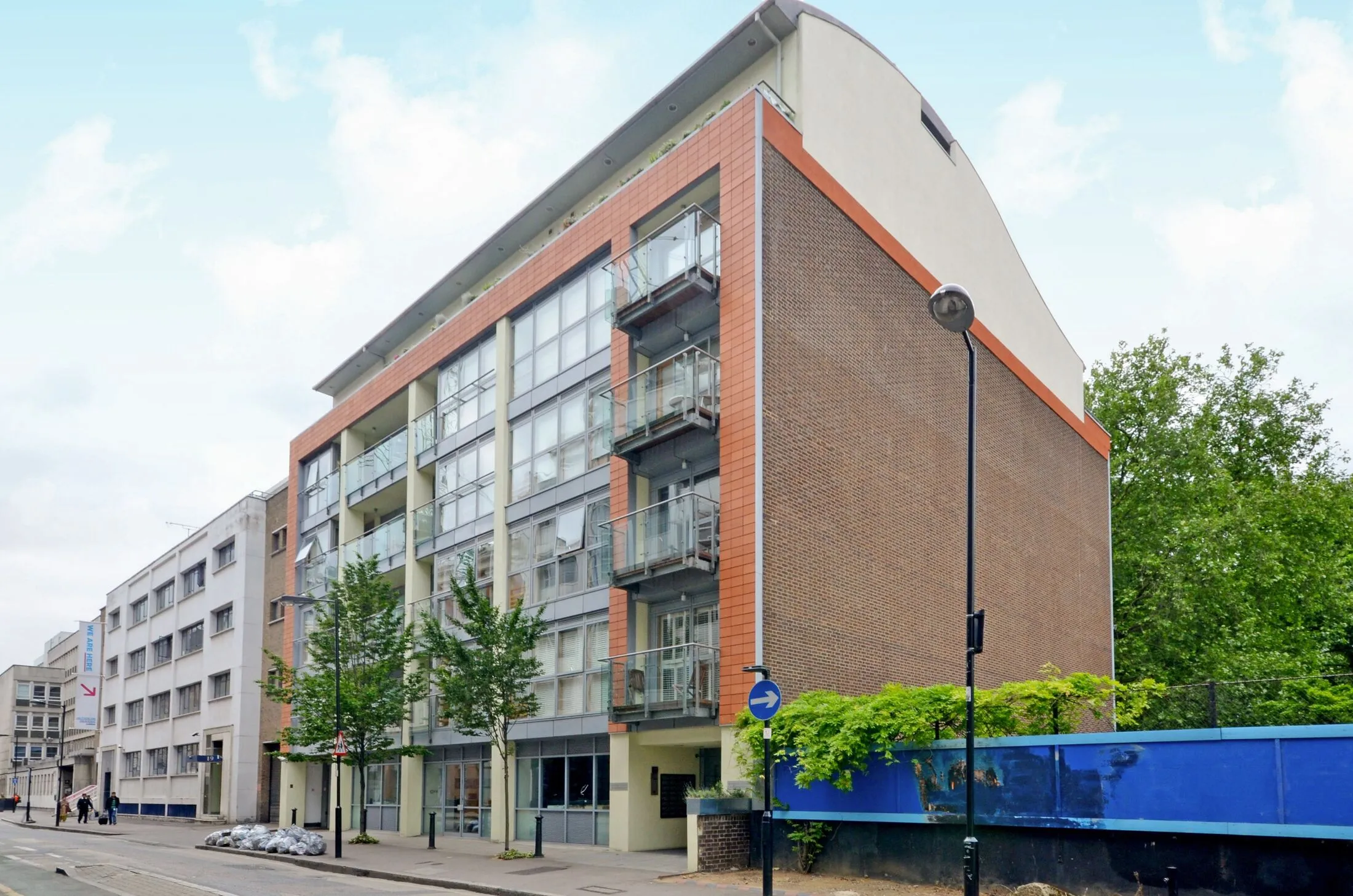 Flat Featherstone Street in Greater London