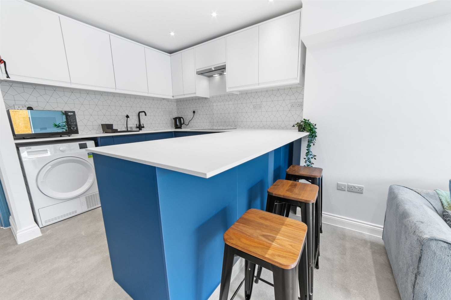 Room Rhymney Street in Cardiff