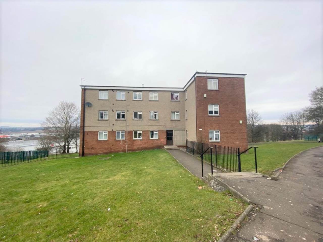 Flat Forth Crescent in Dundee