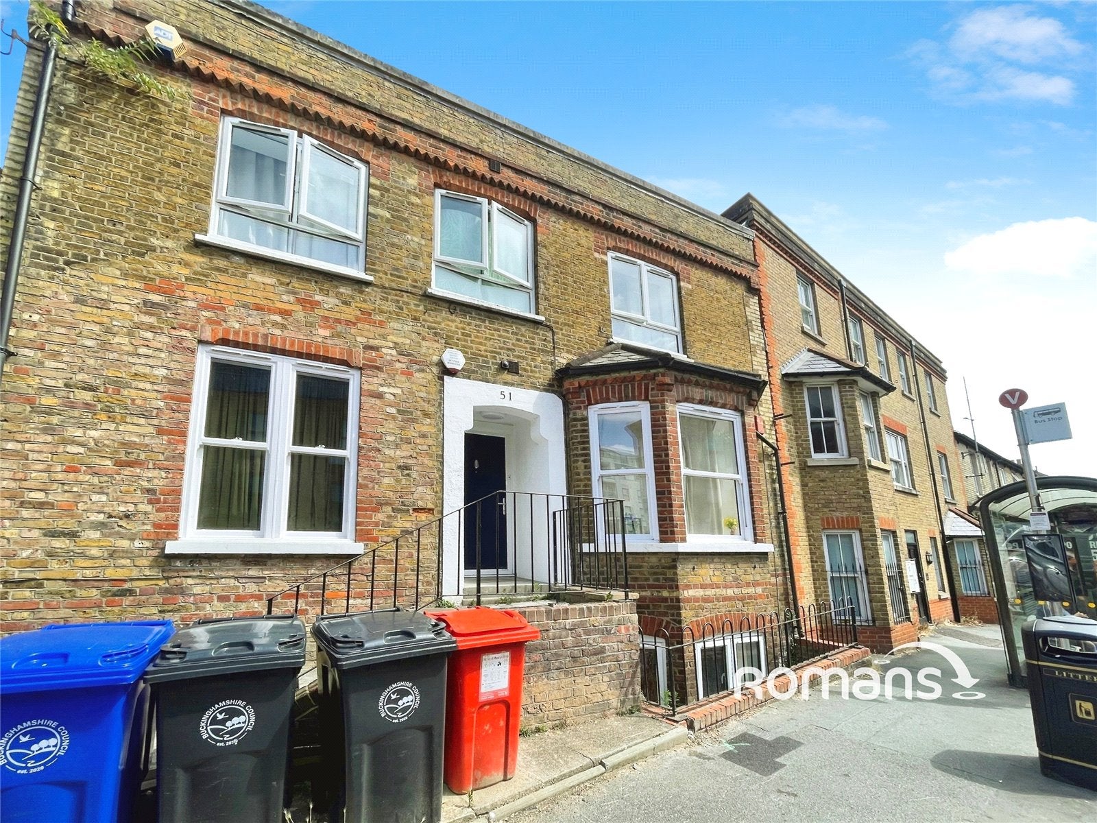 Flat Castle Street in High Wycombe