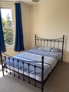 Room Woodstock Road in Greater London