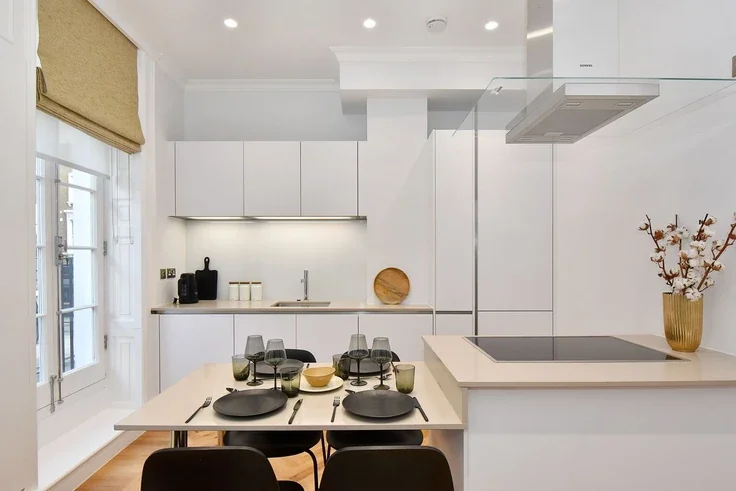 Flat Albemarle Street in City of Westminster