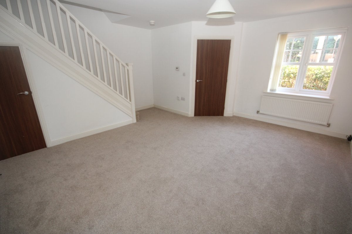 Flat Caldecott Close in Chester