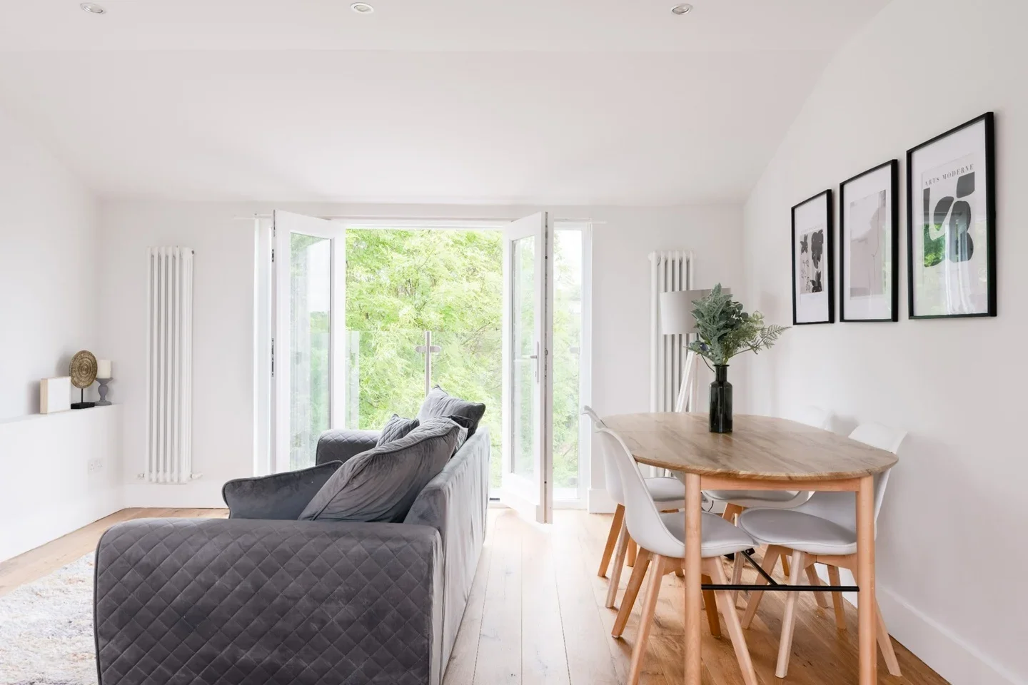 Flat Boveney Road in Greater London