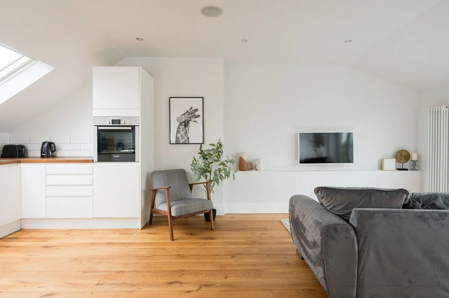 Flat Boveney Road in Greater London