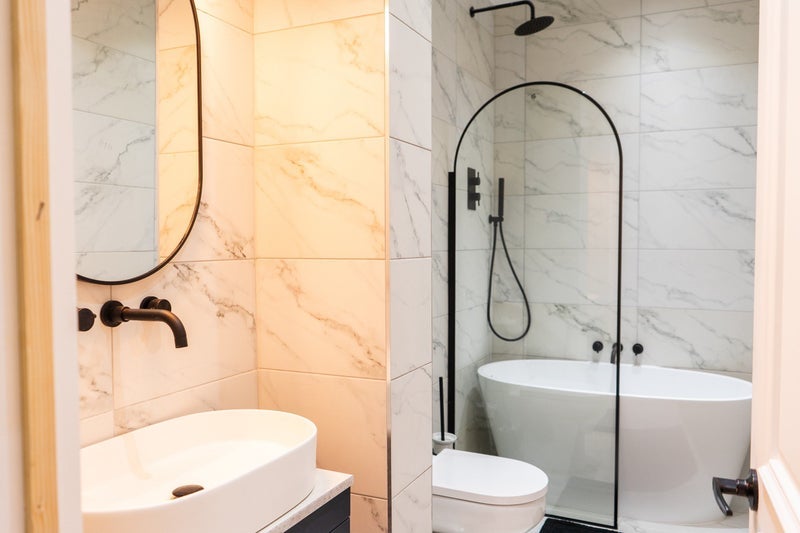 Room Sinclair Road in Greater London