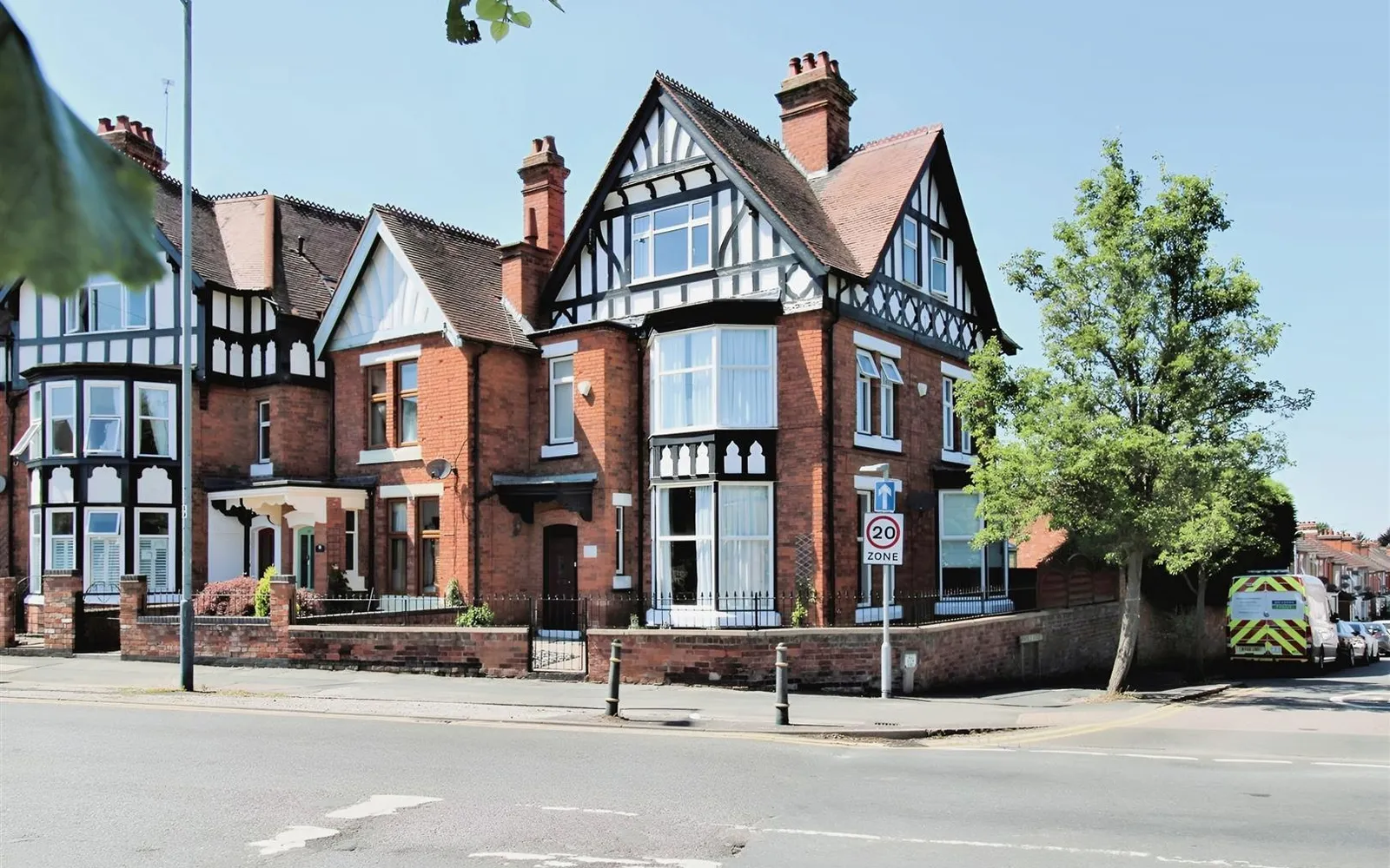 House Winfield Street in Rugby