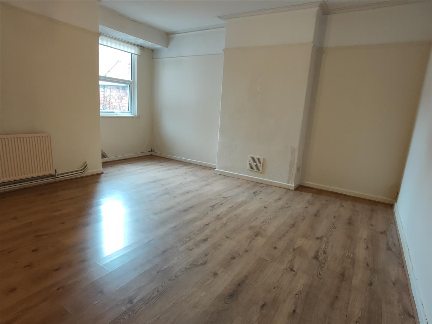 Flat Ruskin Road in Crewe