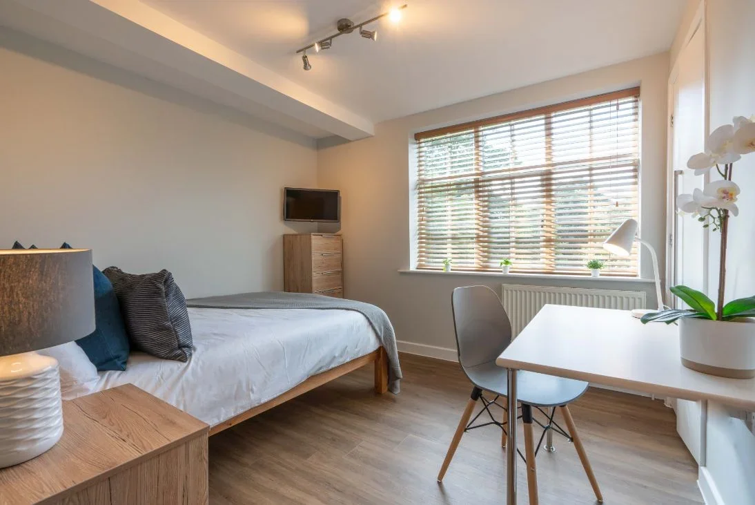 Flat Jesmond Road in Newcastle upon Tyne