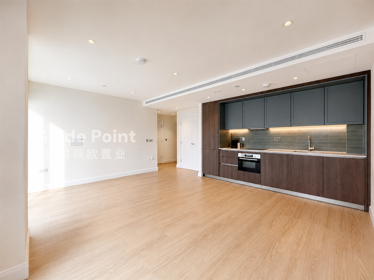 Flat Kennington Lane in Greater London