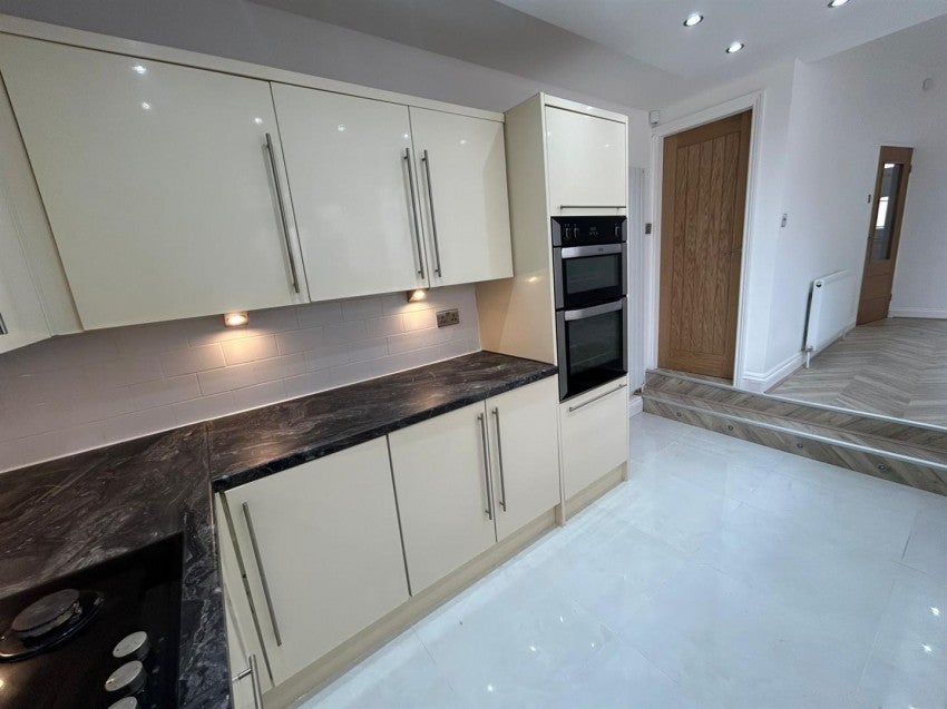 Flat Elmsworth Avenue in Manchester