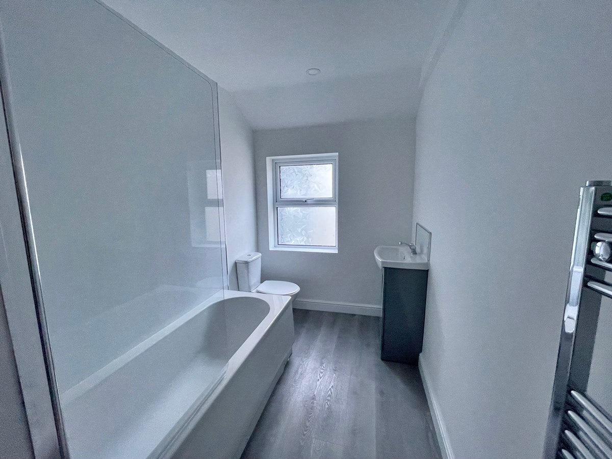 Flat West Quay in Ramsey