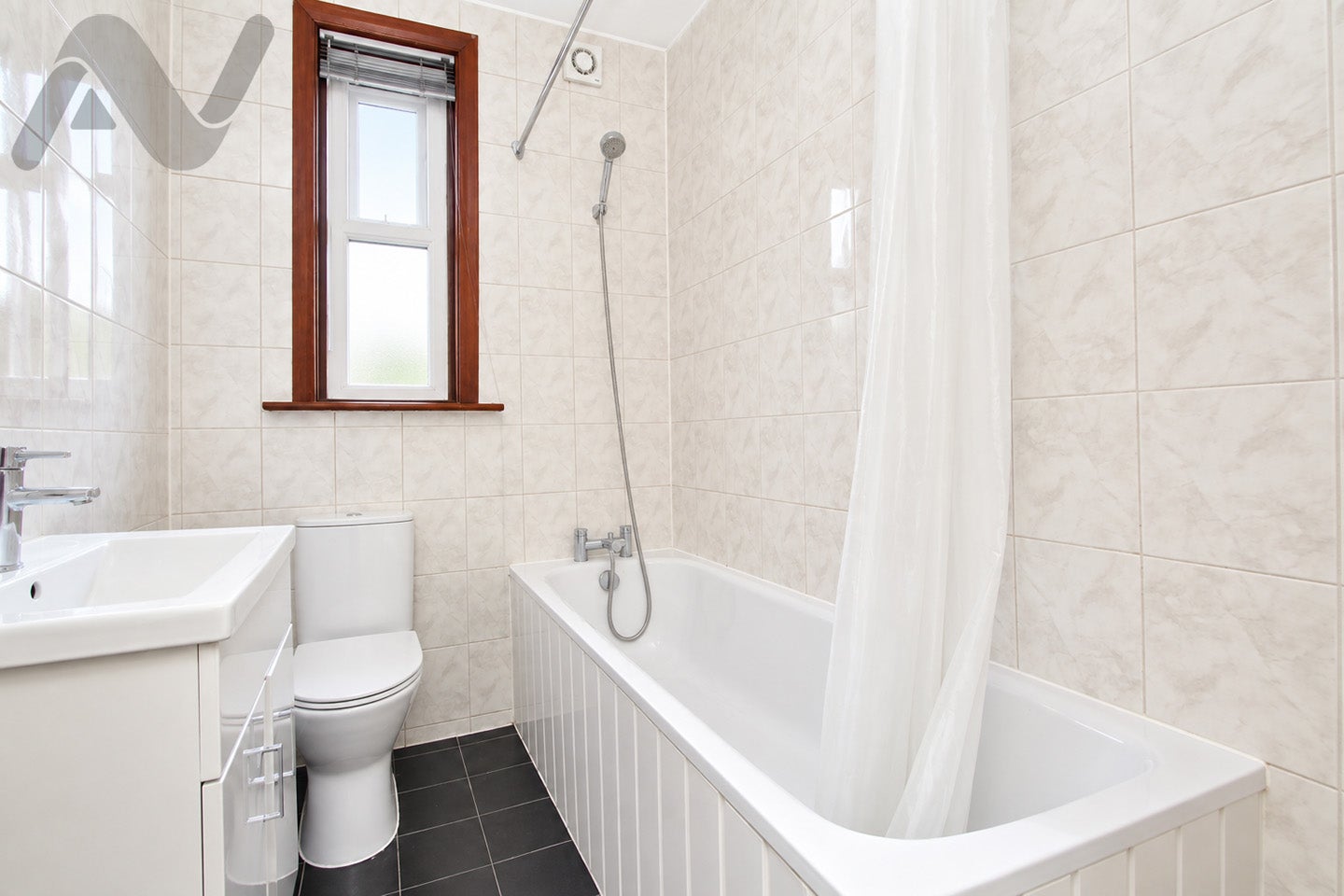 Flat Dairy Mews in Greater London