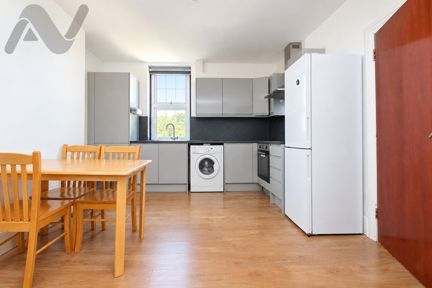Flat Dairy Mews in Greater London