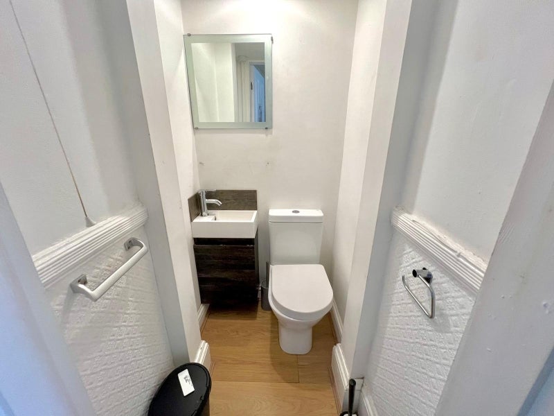 Flat Manor Terrace in Leeds