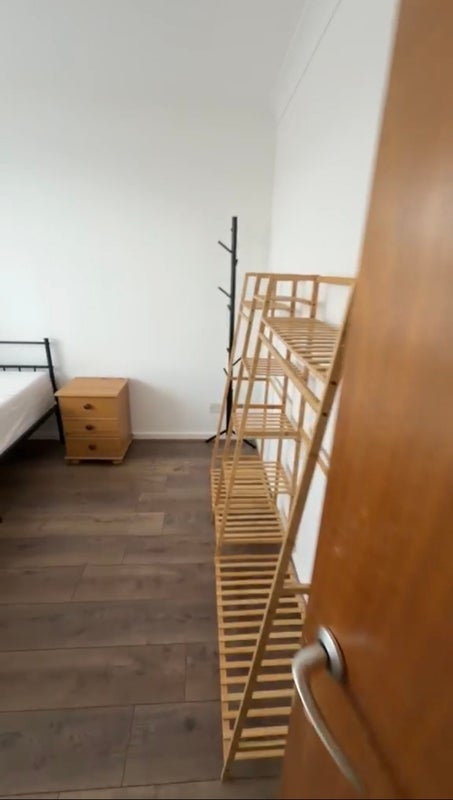 Room Covelees Wall in Greater London