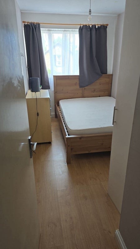 Room Grove Place in East Hertfordshire