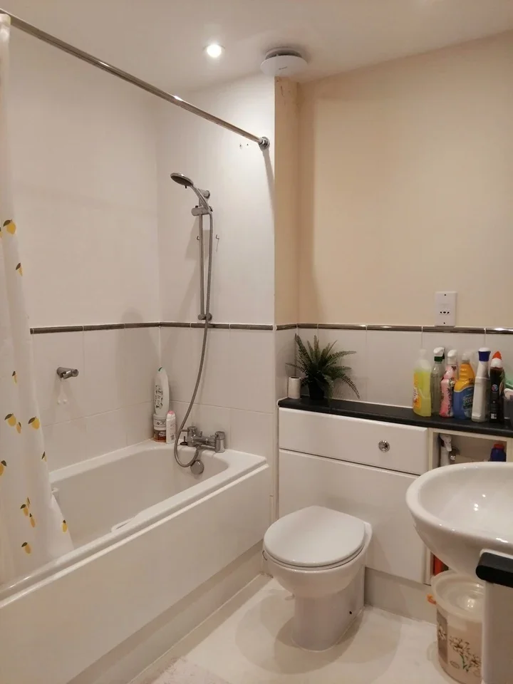 Room Pampisford Road in Greater London