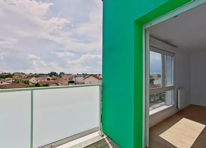 Flat Rue du Chevalier de la Barre in Bègles