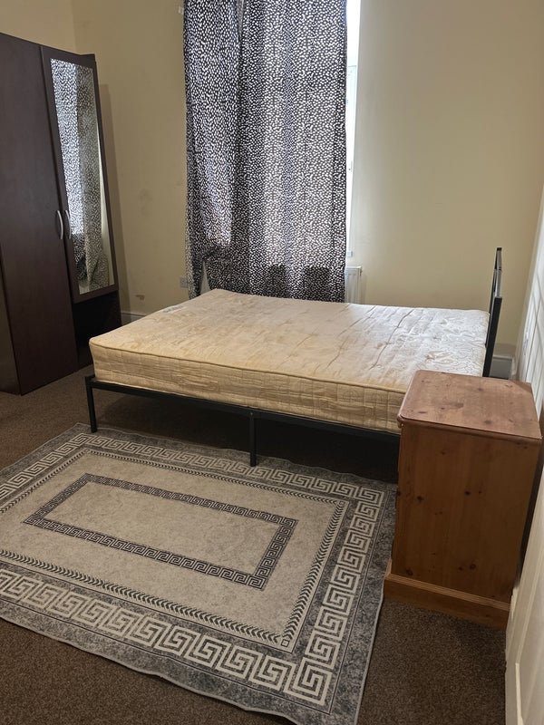 Room Westbourne Place in Leeds